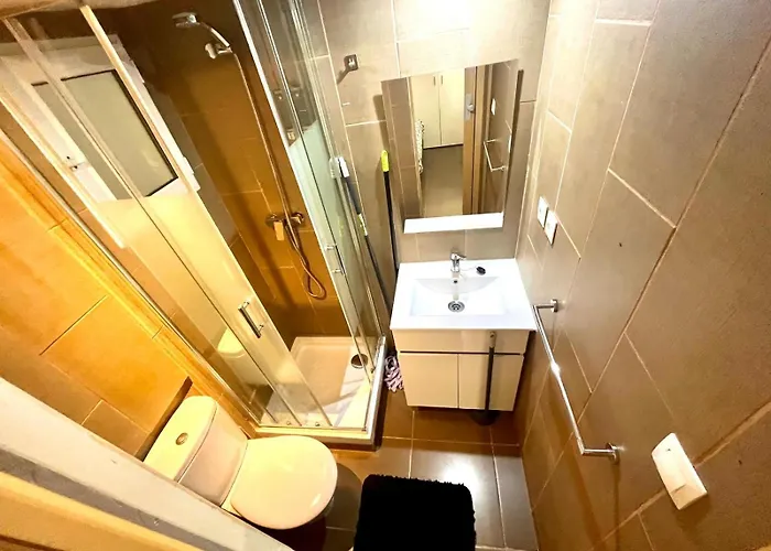 Apartment B3 Planta Baja Al Lado Del Metro Barcelona